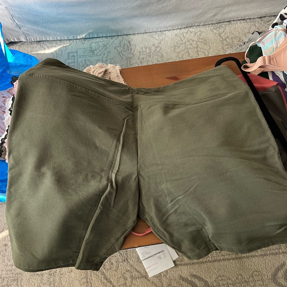 Lou & Grey Signaturesoft Bike Shorts, Green, Size XXL